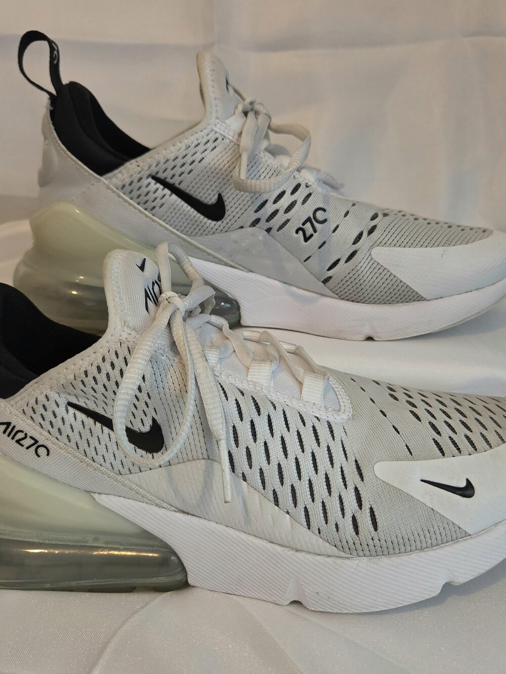 Nike Women's White and Black Air Max 270 Sneakers. 7 1/2